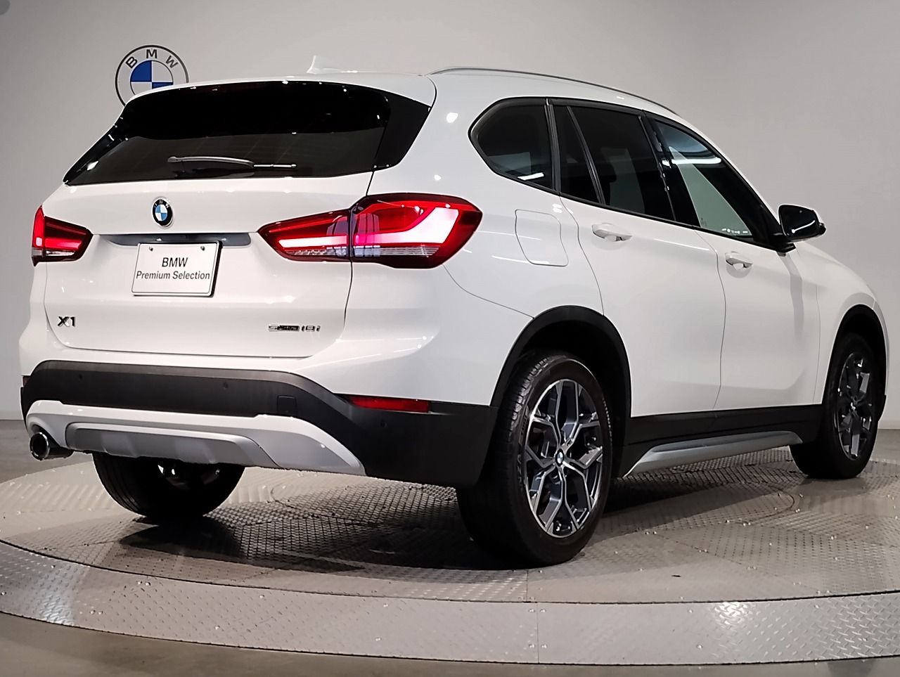 X1 sDrive18i RHD