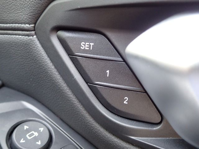 G20 330e Saloon RHD