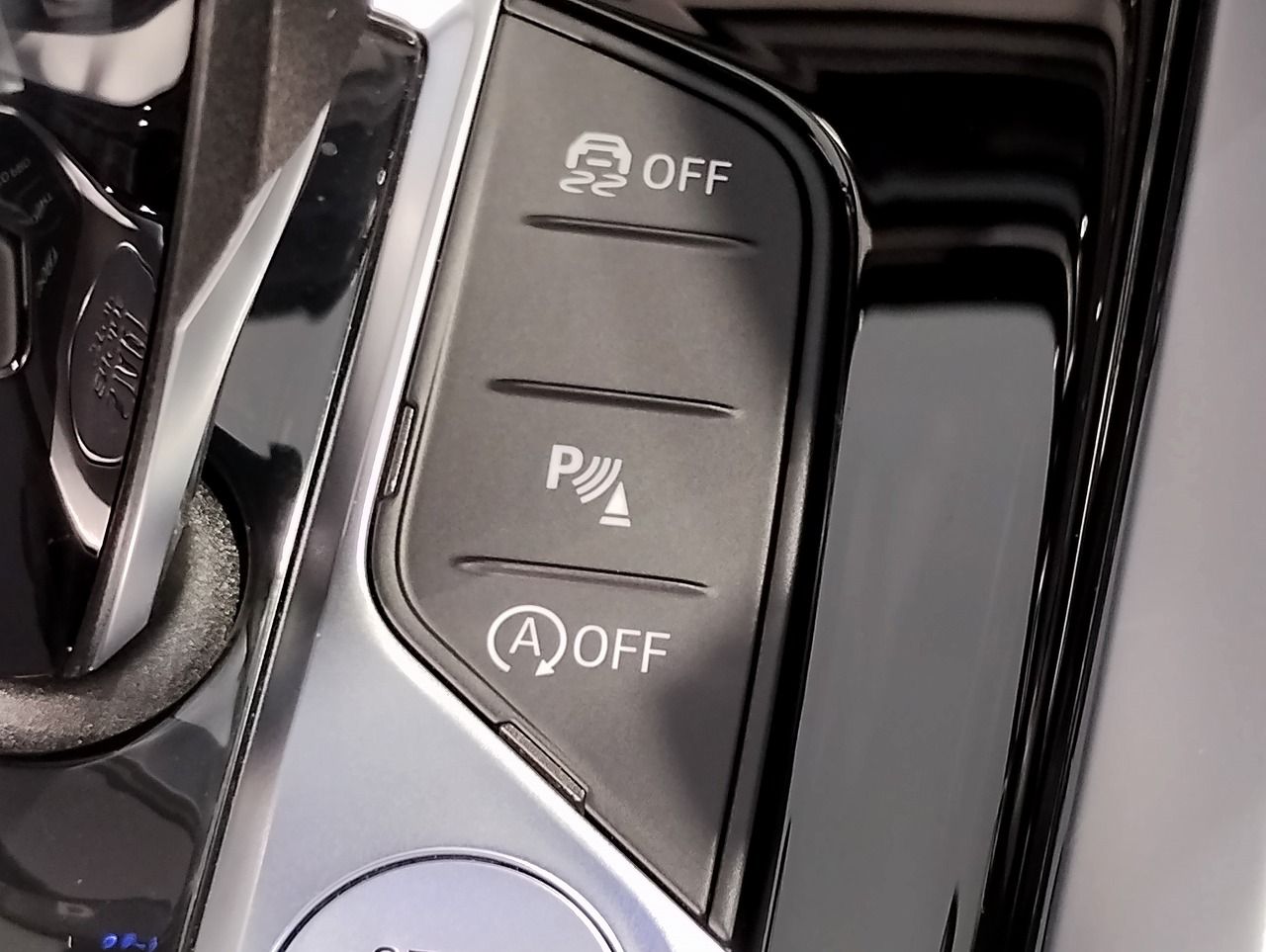 G29 z4 sDrive20i RHD