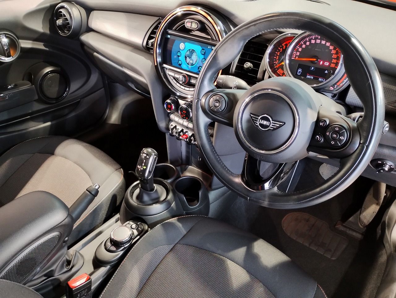 F56 MINI Cooper 3-Door Hatch LCI
