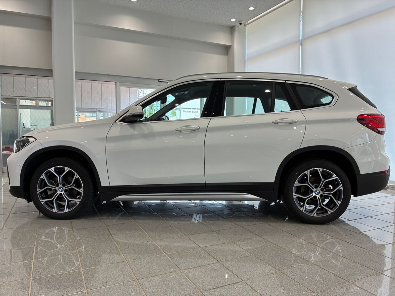 X1 sDrive18i RHD