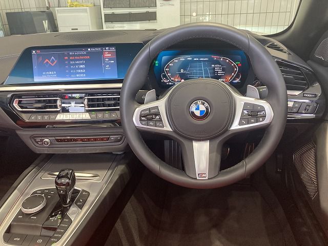 G29 Z4 M40i RHD