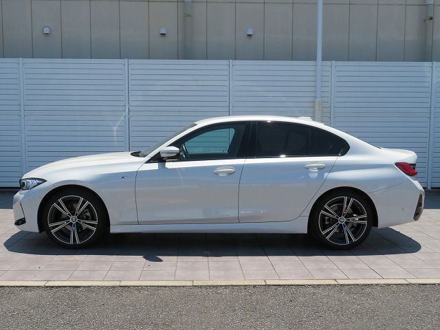 320d xDrive Berline RHD