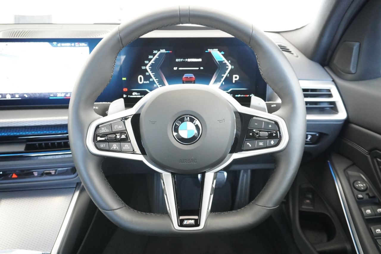 320d xDrive Berline RHD