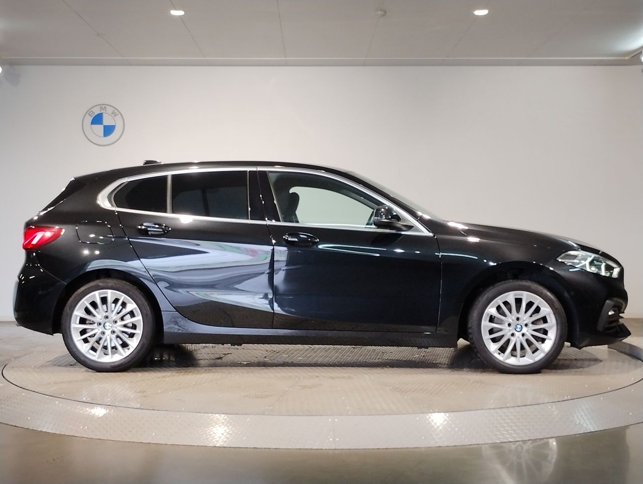 F40 118d Sports Hatch 5-door B47 2.0d
