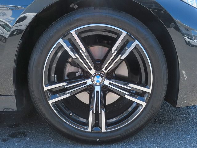 320d xDrive Berline RHD
