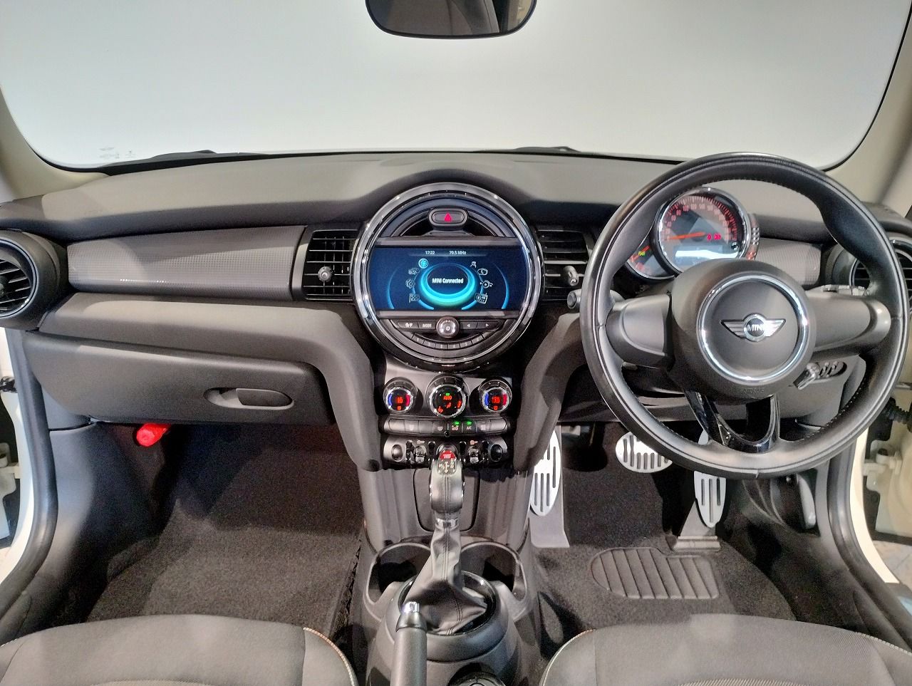 F56 COOPER D (AT)