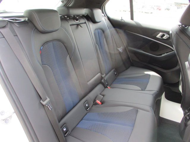 F40 118d Sports Hatch 5-door B47 2.0d