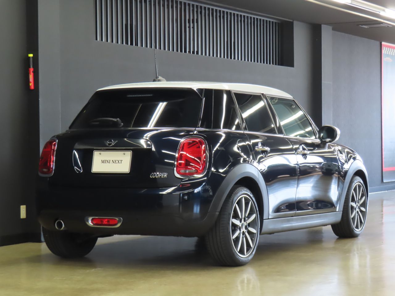 F55 MINI Cooper 5-Door Hatch LCI