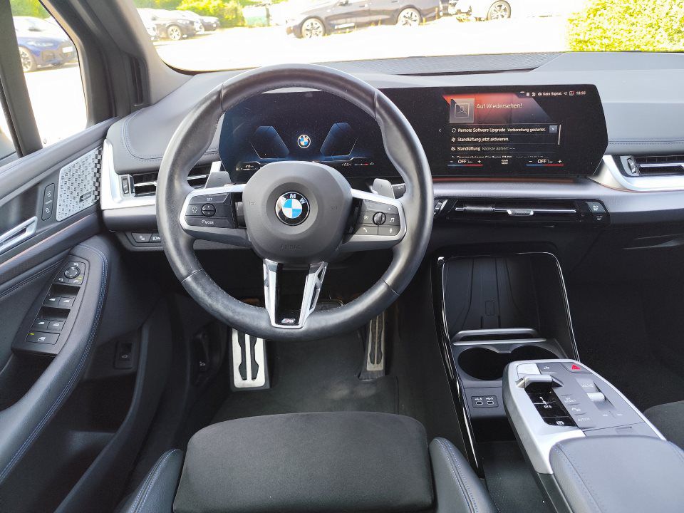 BMW 218