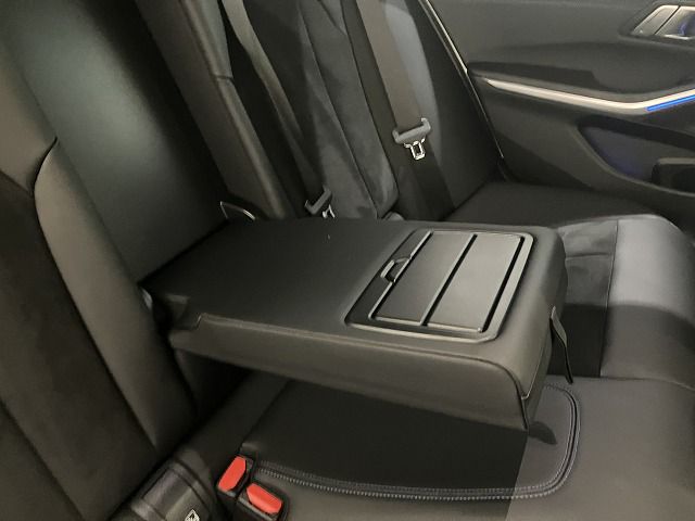 G21 320d xDrive Touring RHD