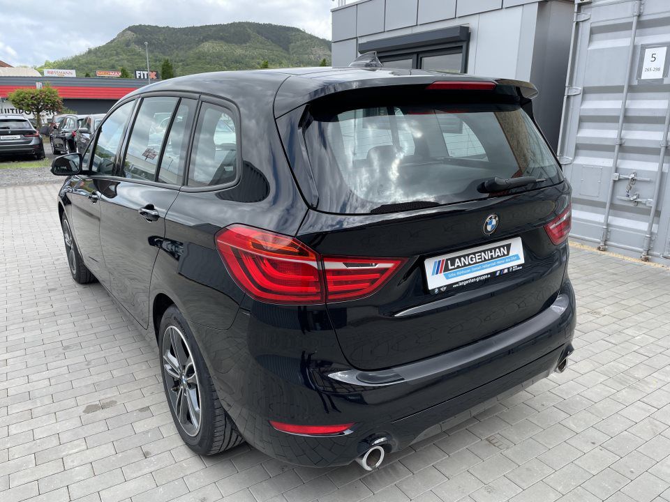 BMW 218