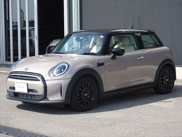 MINI Cooper F56 RHD