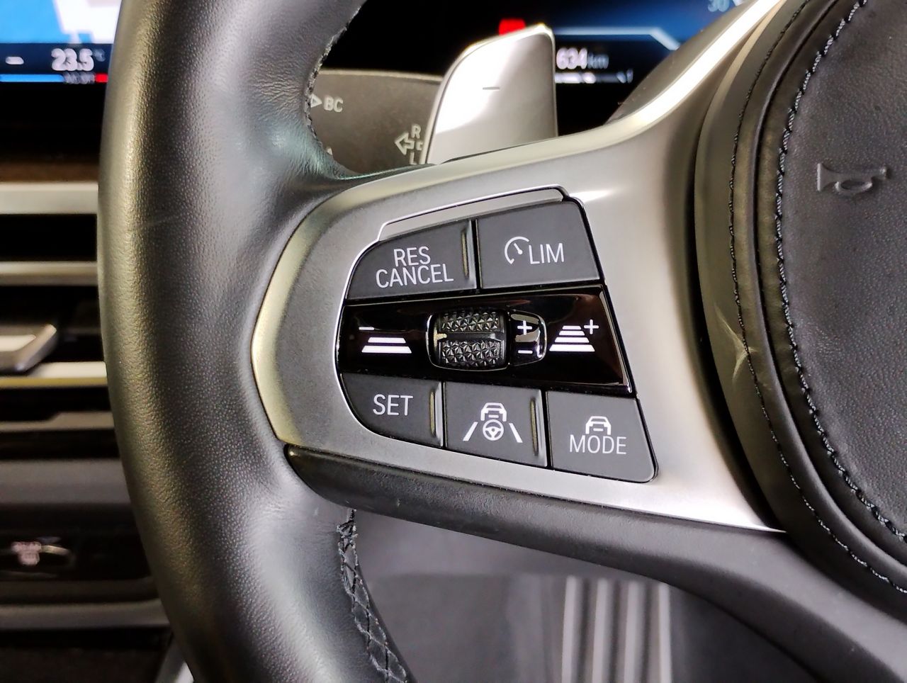 320d xDrive Berline RHD