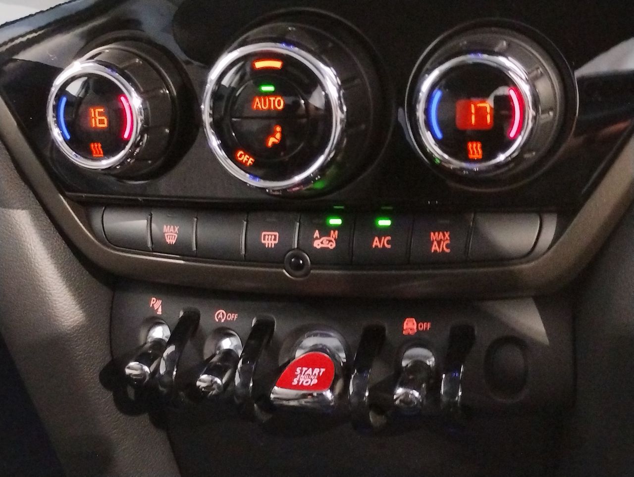 MINI CROSSOVER COOPER D
