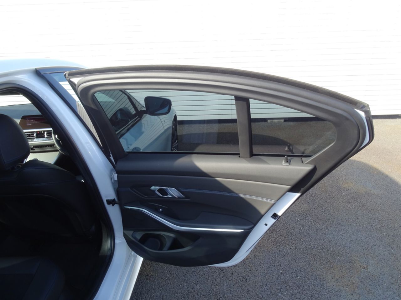 G20 320d xDrive RHD Saloon