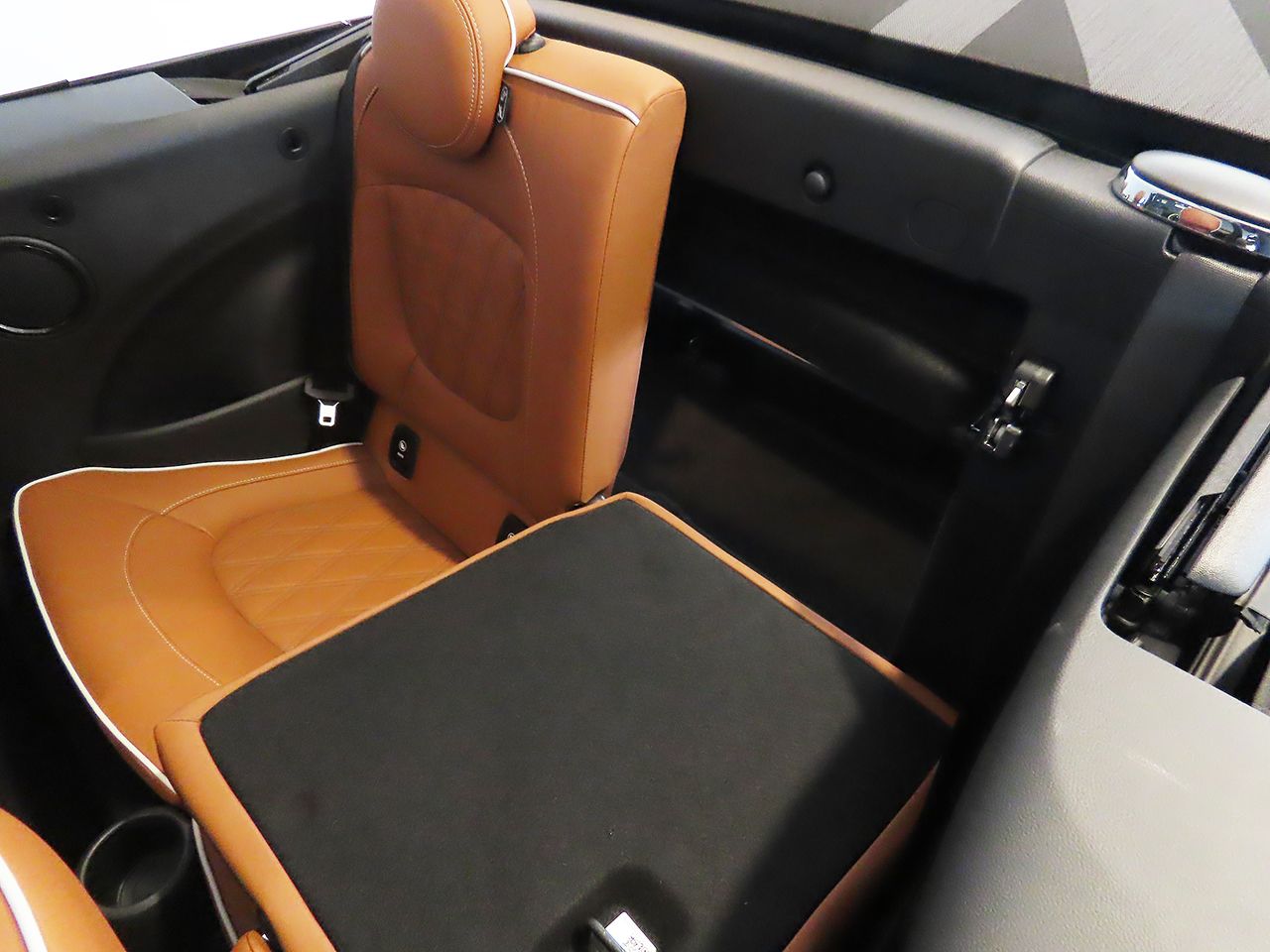 F57 MINI John Cooper Works Convertible LCI