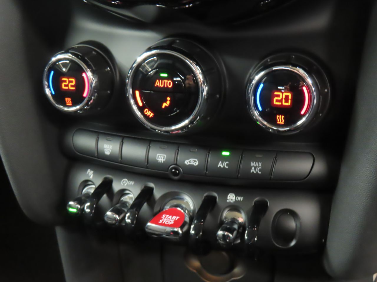 MINI Cooper D 3-Door Hatch