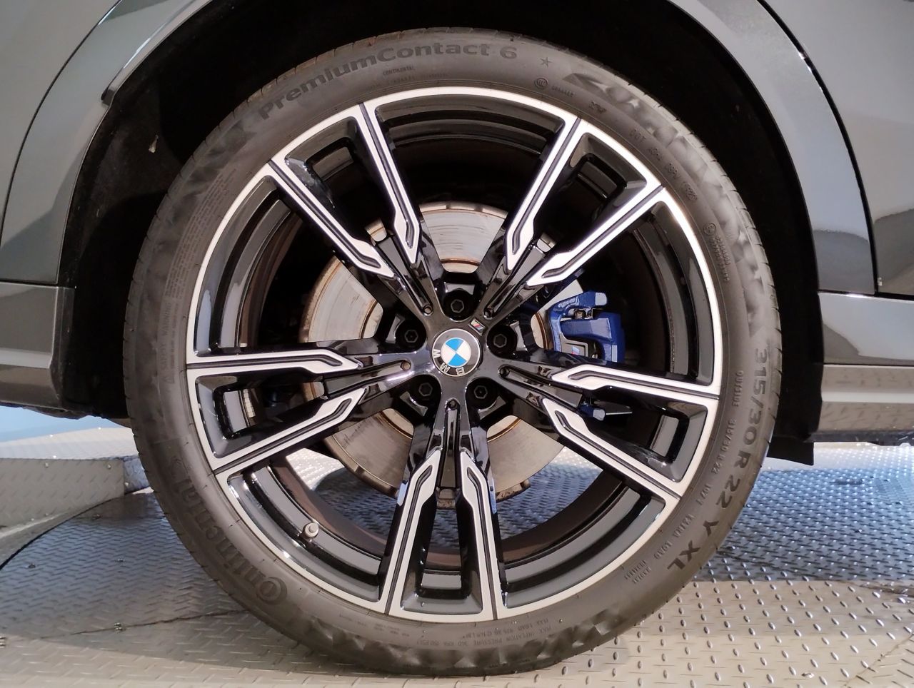 X6 M60i xDrive RHD