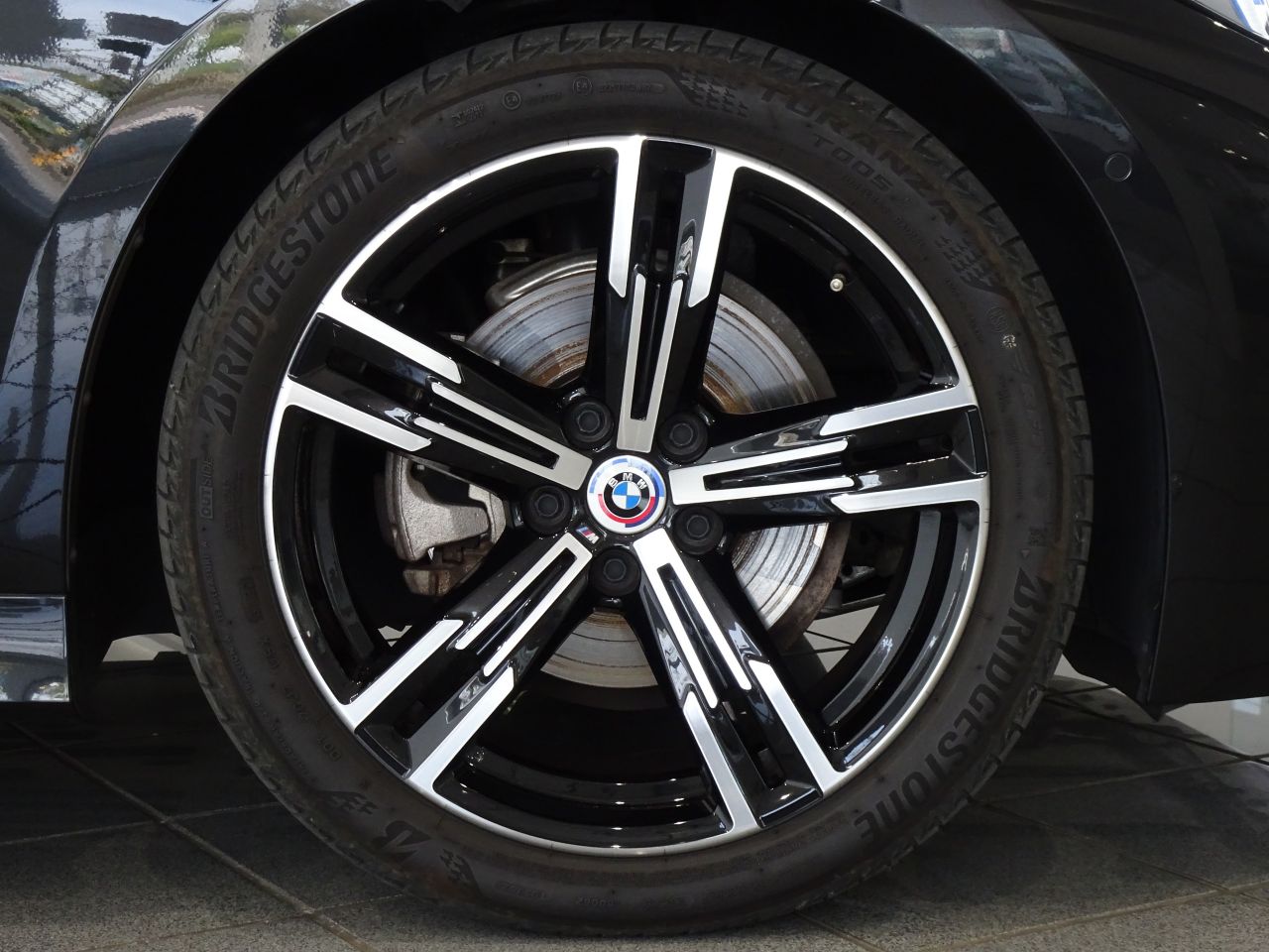 320d xDrive Berline RHD