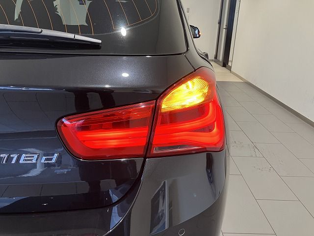 118D 5DOOR RHD