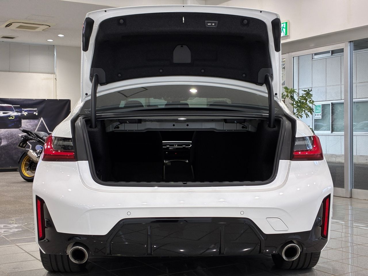 G20 320i Saloon LCI RHD MX