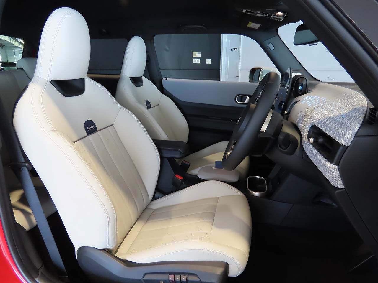 F66 MINI Cooper C 3Dr