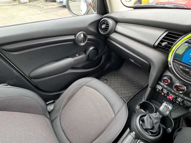 F55 COOPER D (AT)