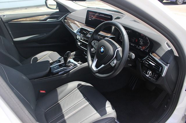 520i Sedan RHD