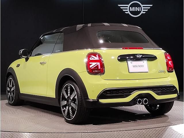 MINI Cooper S Convertible RHD