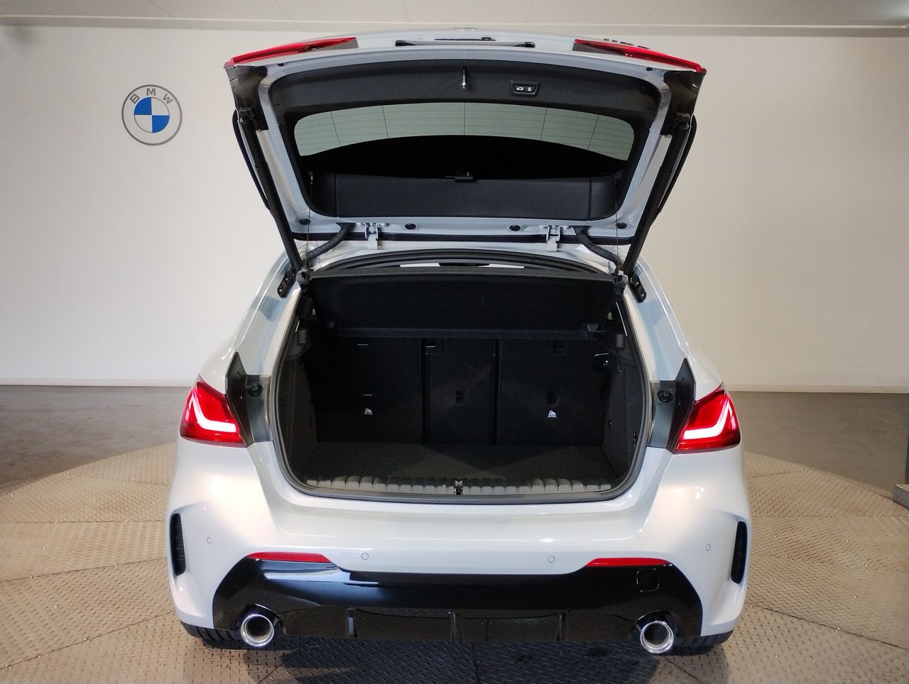 F40 118d Sports Hatch 5-door B47 2.0d