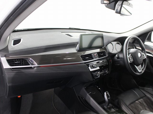 X1 sDrive18i RHD
