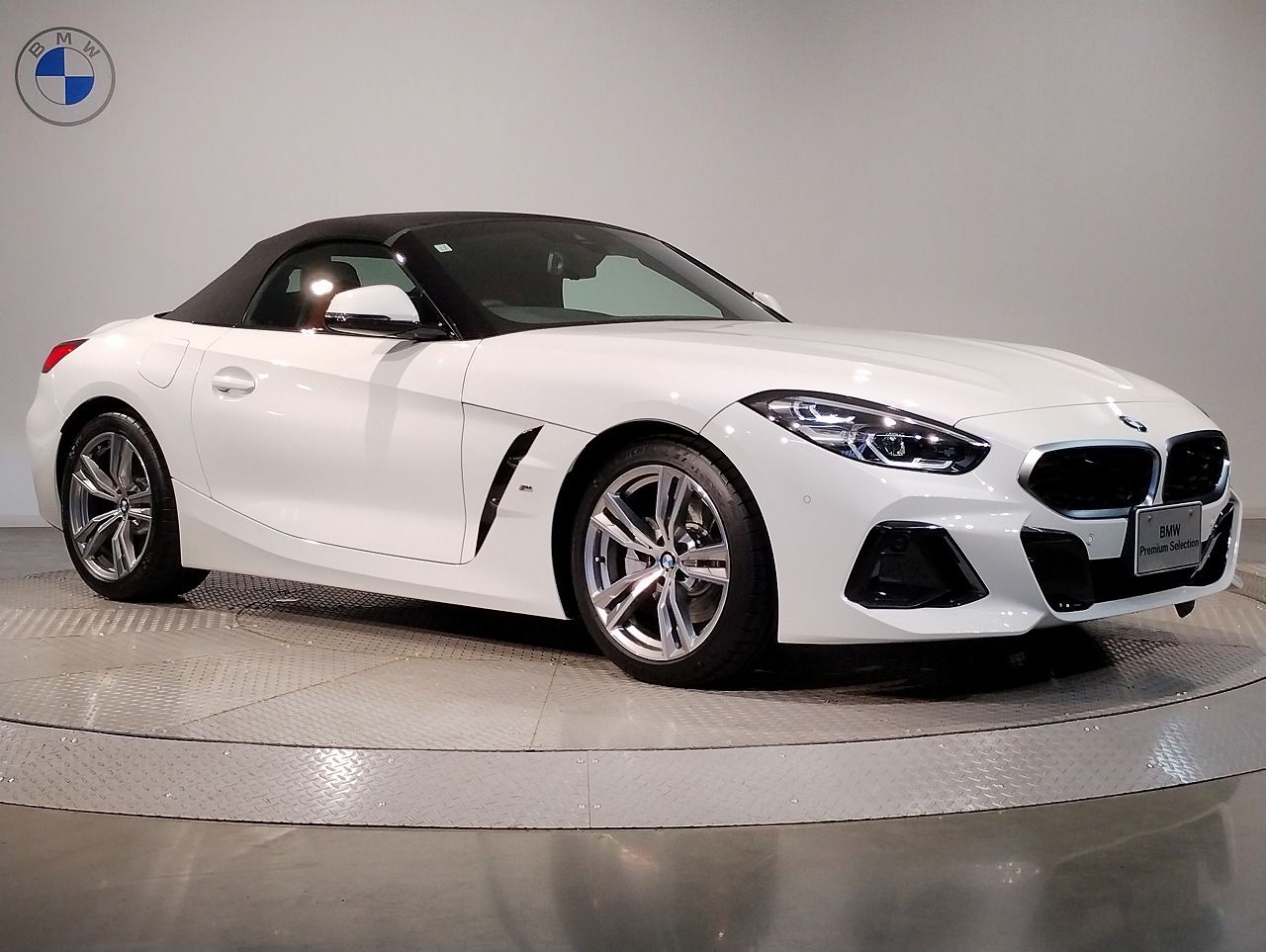 G29 z4 sDrive20i RHD