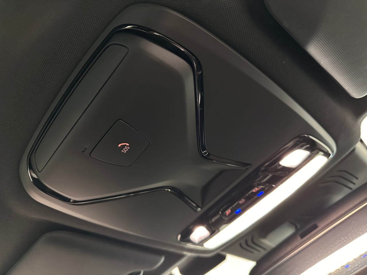 G21 320i RHD