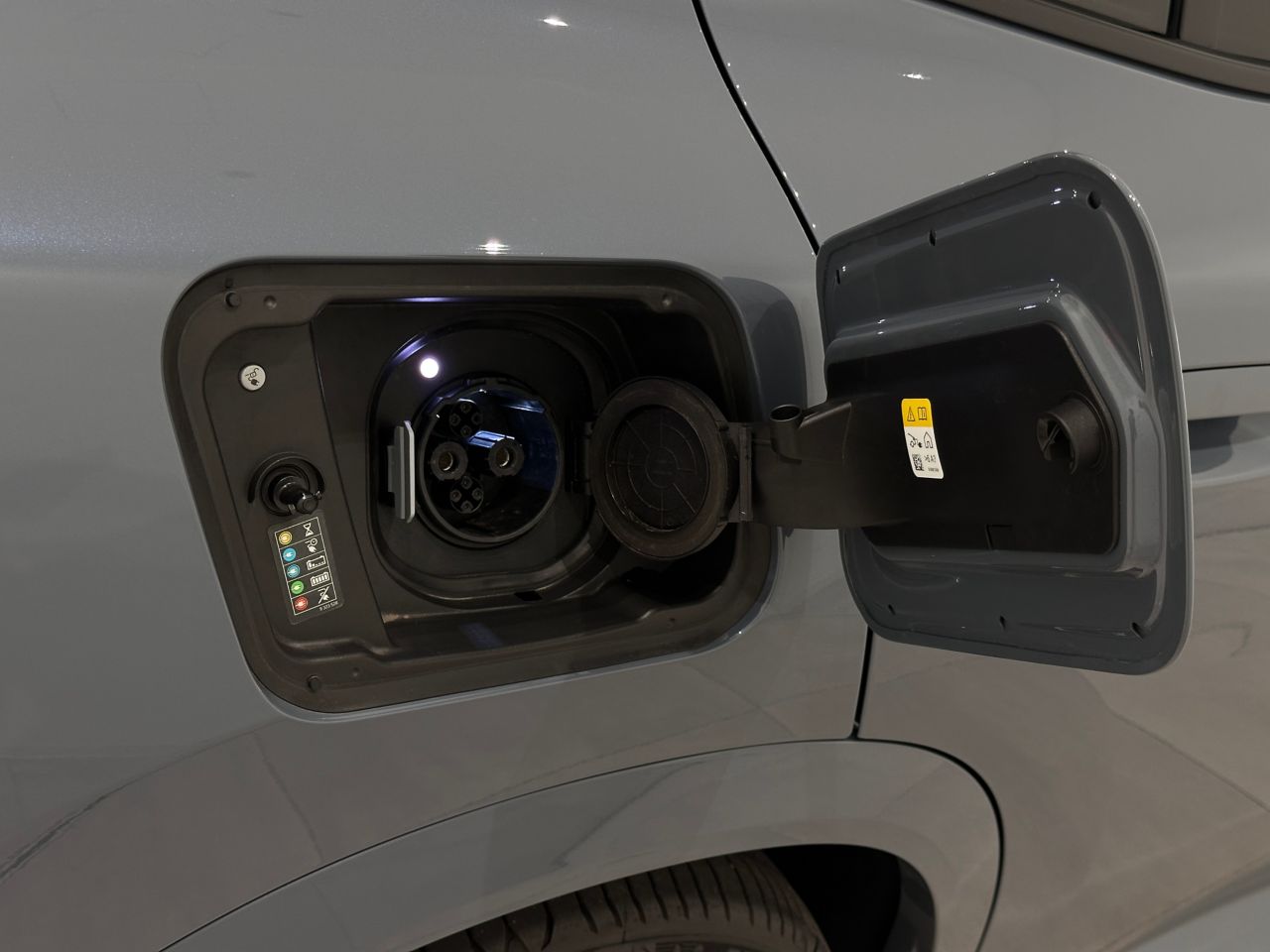 iX2 xDrive30 MSP