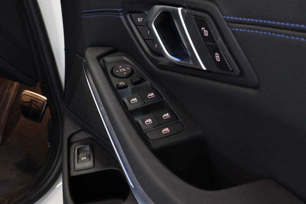 320d xDrive Berline RHD