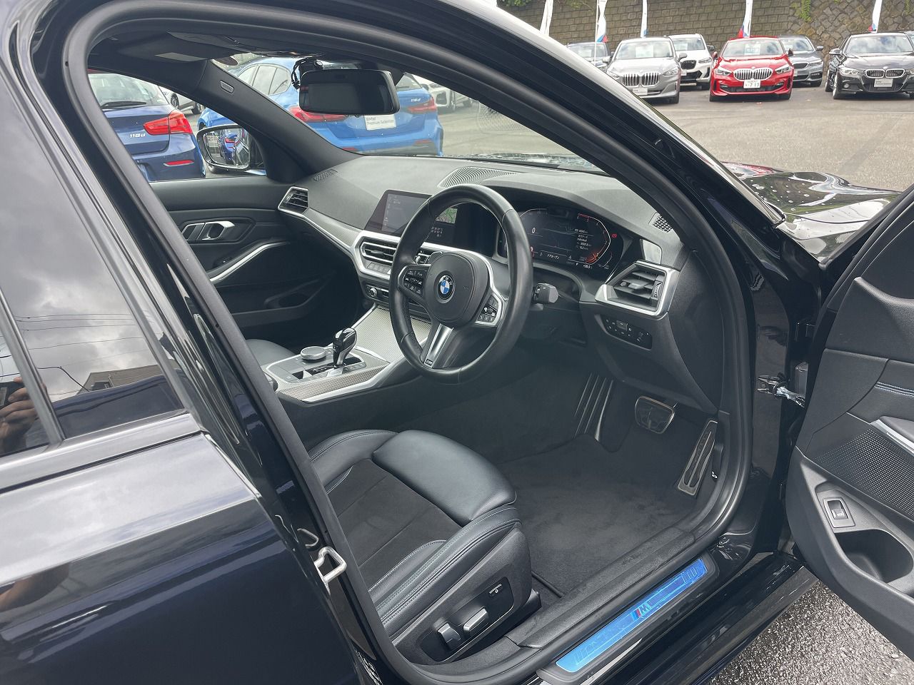 G20 320d xDrive RHD Saloon