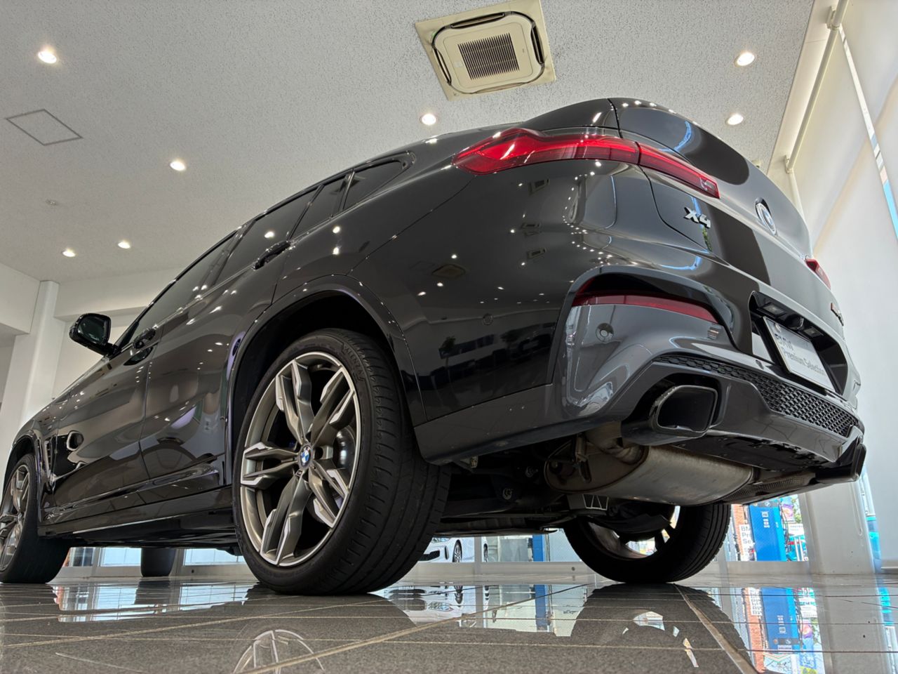 X4 M40i RHD