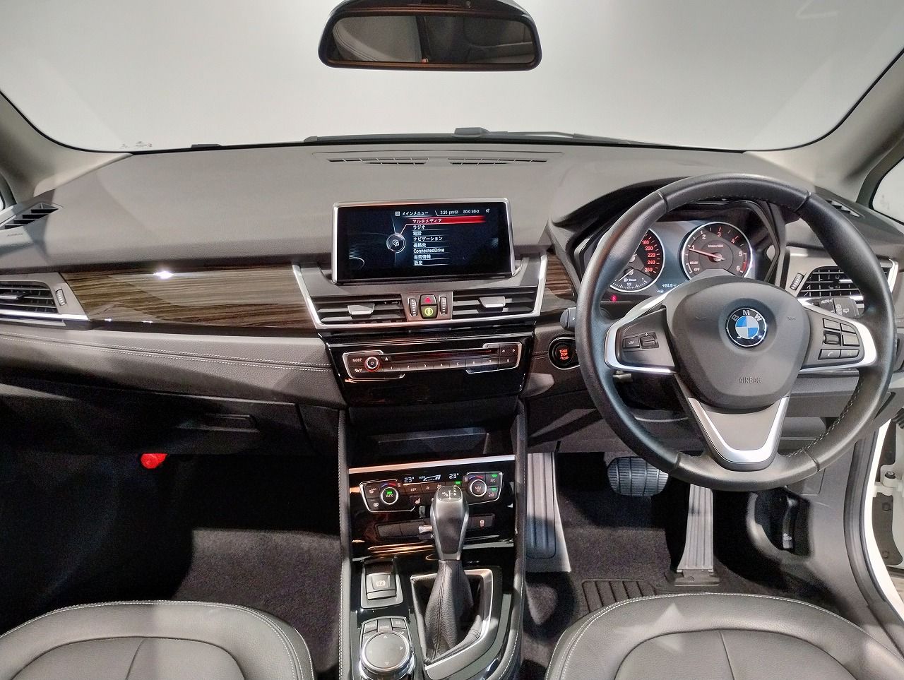 218D ACTIVE TOURER RHD