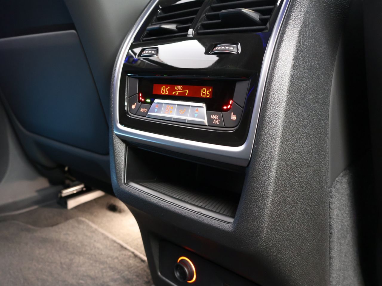 XM RHD