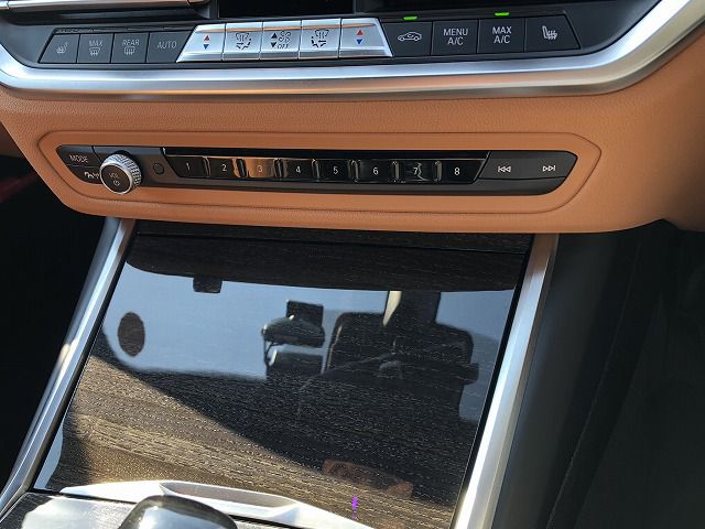 G21 320i RHD