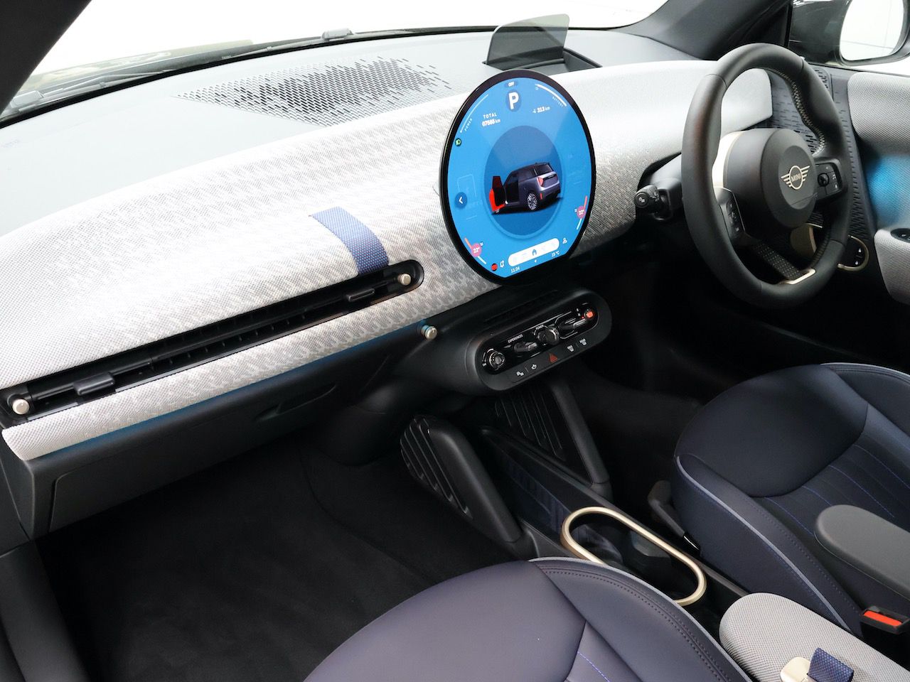 J01 MINI Cooper SE
