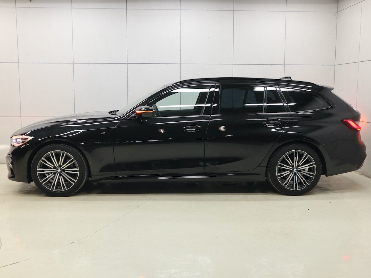 G21 320d xDrive Touring RHD