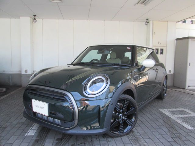 MINI COOPER 3 DOOR RESOLUTE EDITION.