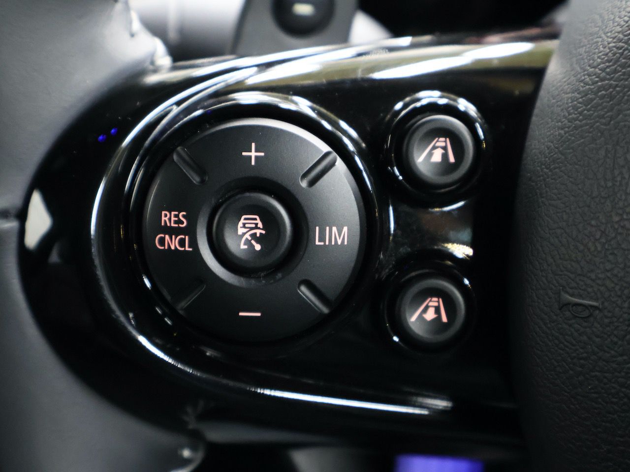 MINI John Cooper Works ALL4 Countryman RHD