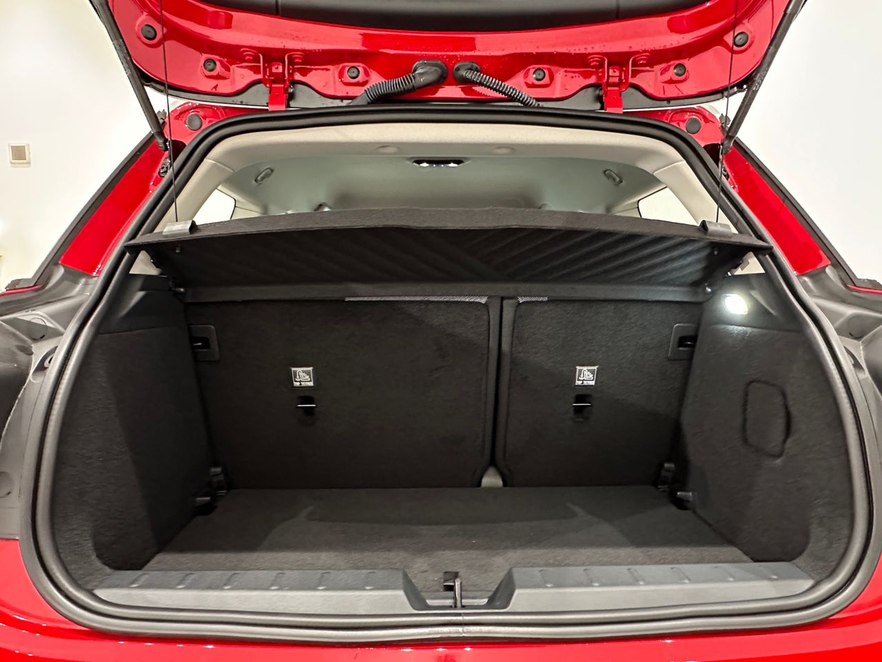 J01 MINI Cooper E