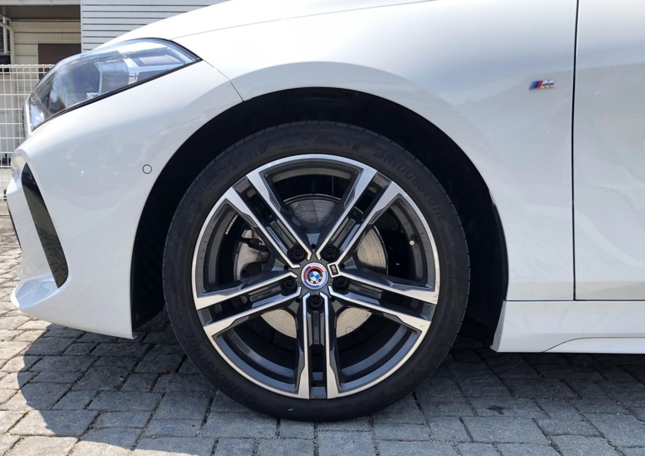 F40 118d Sports Hatch 5-door B47 2.0d