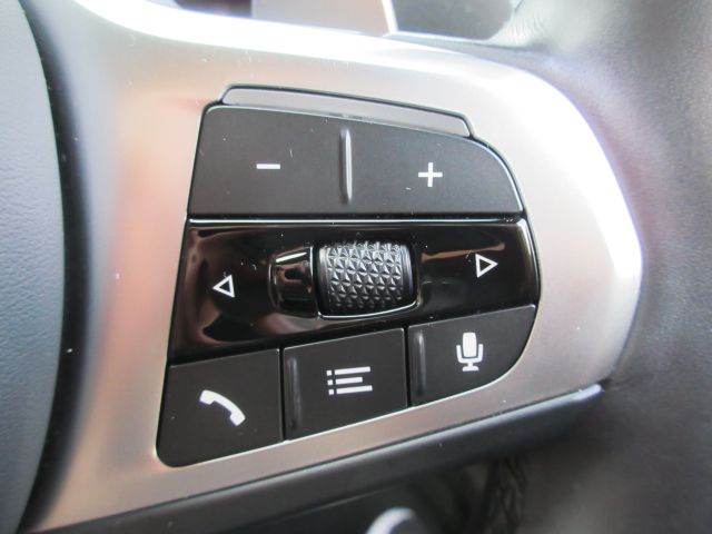 320d xDrive Berline RHD