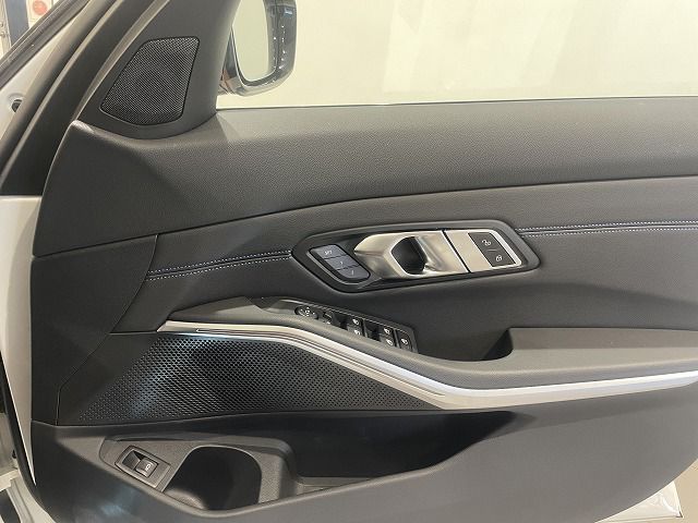 318i Touring RHD
