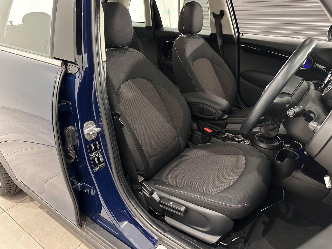 F55 COOPER D (AT)